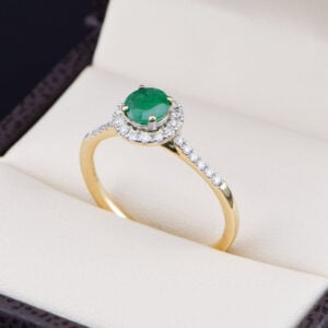 Anillo de Oro 14k Esmeralda Corte Brillante y Diamantes