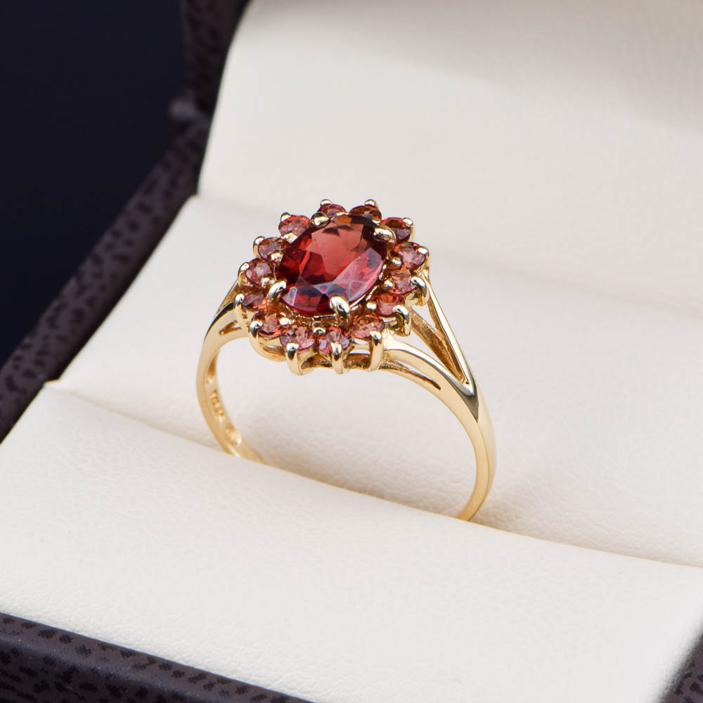 Anillo de Oro 14k Granate Ovalado
