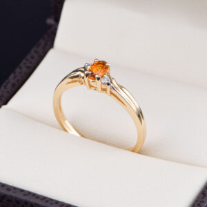 Anillo de Oro 14k Citrina Ovalado y Diamantes