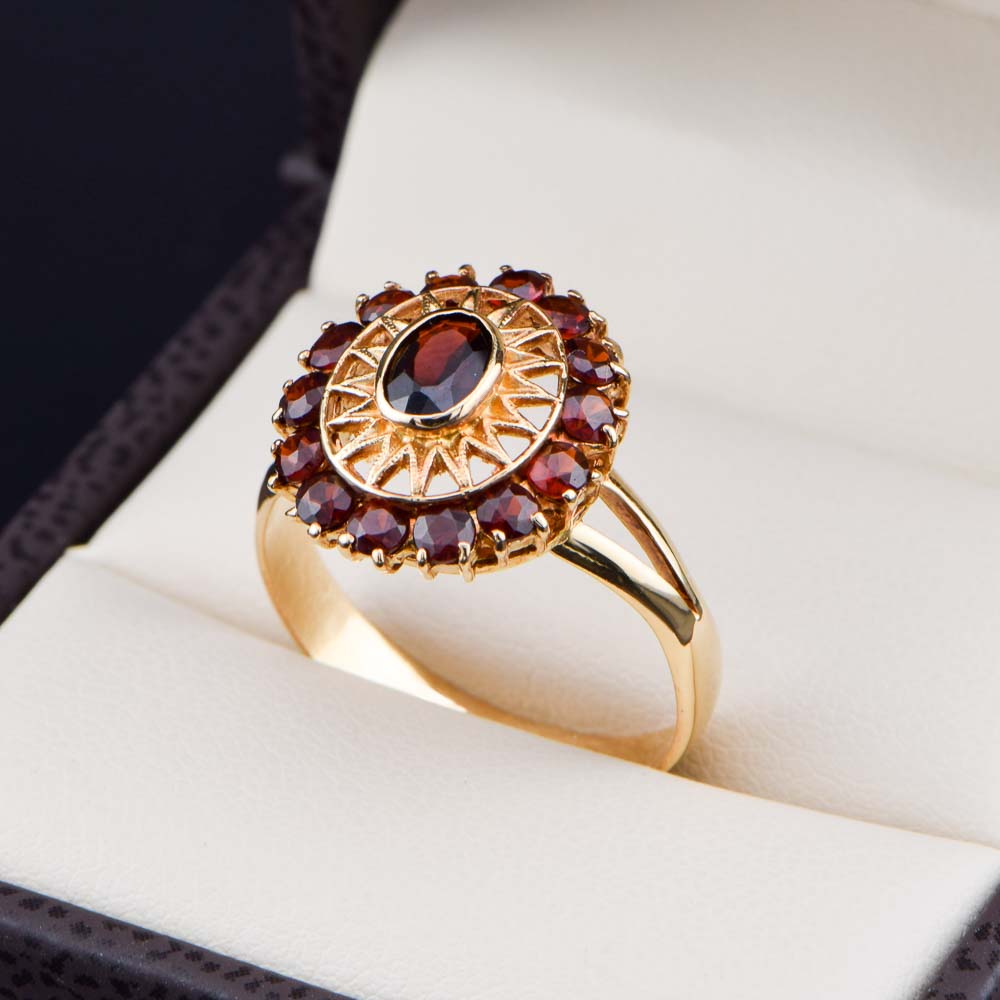 Anillo de Oro 14k Granate Ovalado